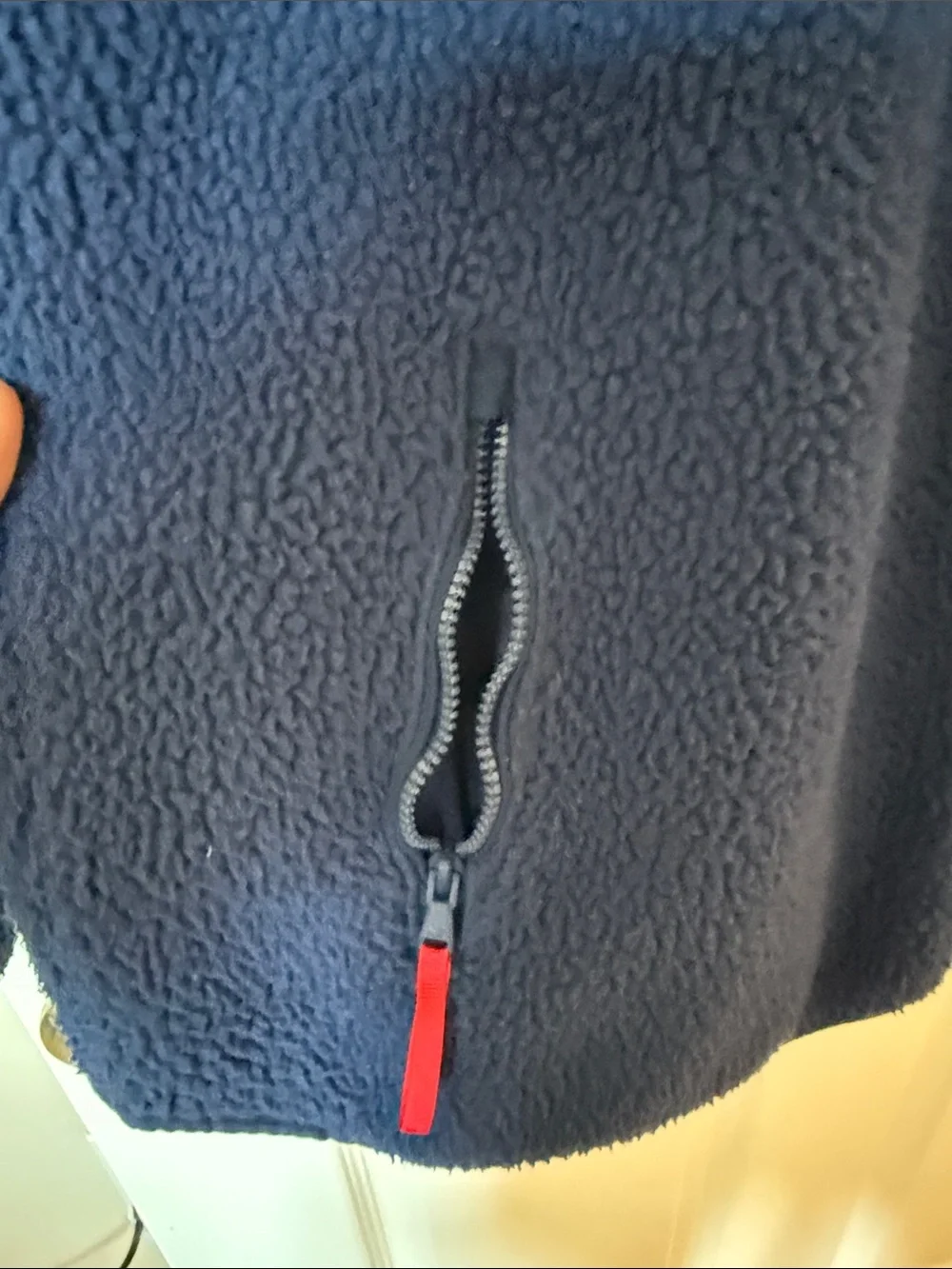 Vineyard Vines Navy Sherpa Full-Zip Sweatshirt with Red Accents - Picture 3 of 4